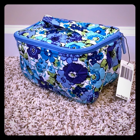 Vera Bradley Handbags - 🆕 Vera Bradley Blueberry Blooms Travel Cosmetic